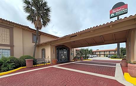 Red Roof Inn San Antonio - South Park
