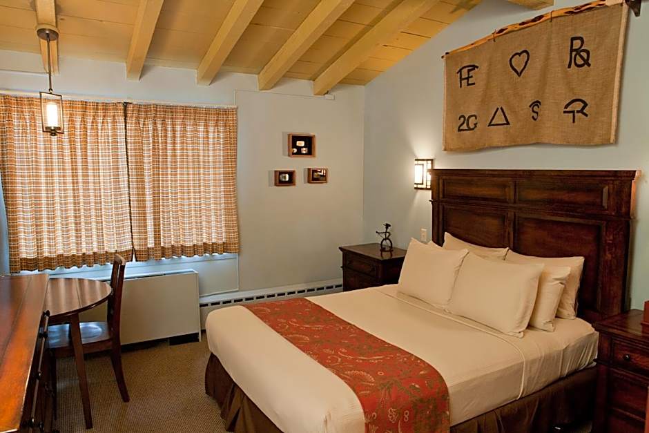 Dude Rancher Lodge