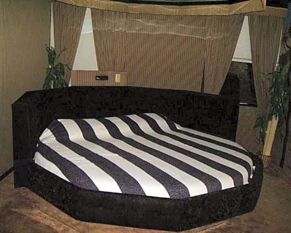 Red Carpet Inn Fanta Suites Hotel