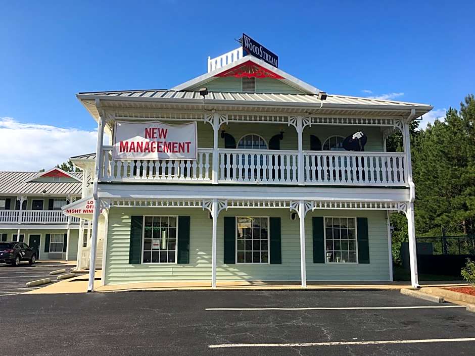 Woodstream Inn