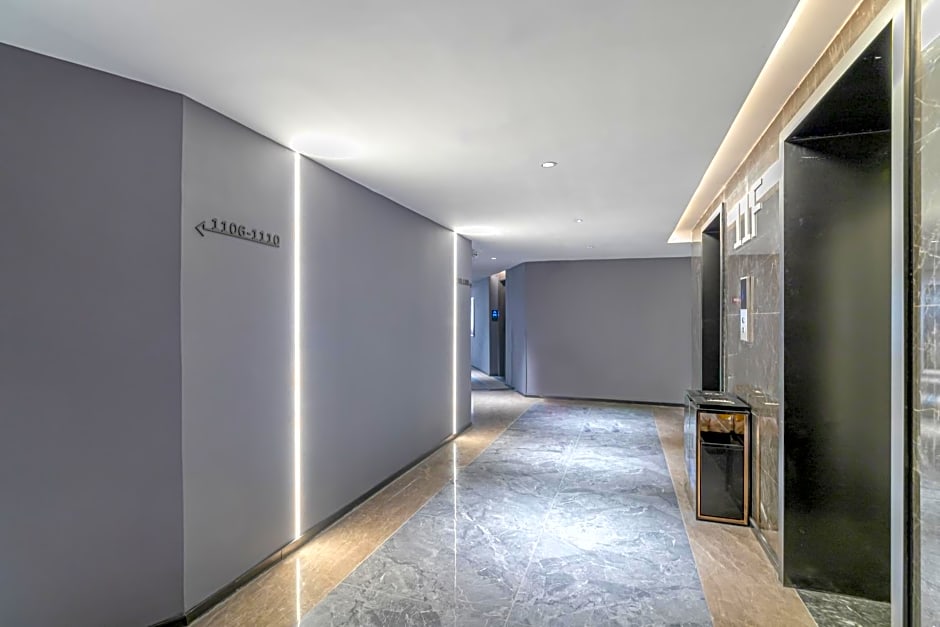 Insail Hotels (Guangyuanxincun Jingtai Pedestrian Street Guangzhou)