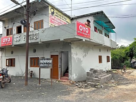 OYO Flagship Hotel Delight Inn