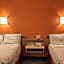 Modern Stay 39 Lakeview By OYO Minonk