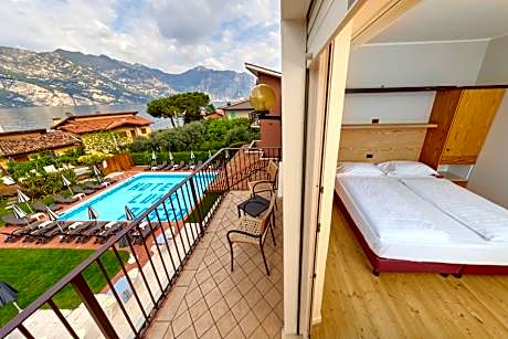 Double Room with Pool View