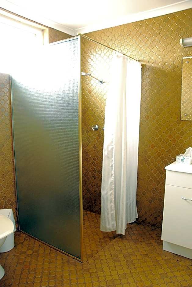 Adelaide Road Motor Lodge