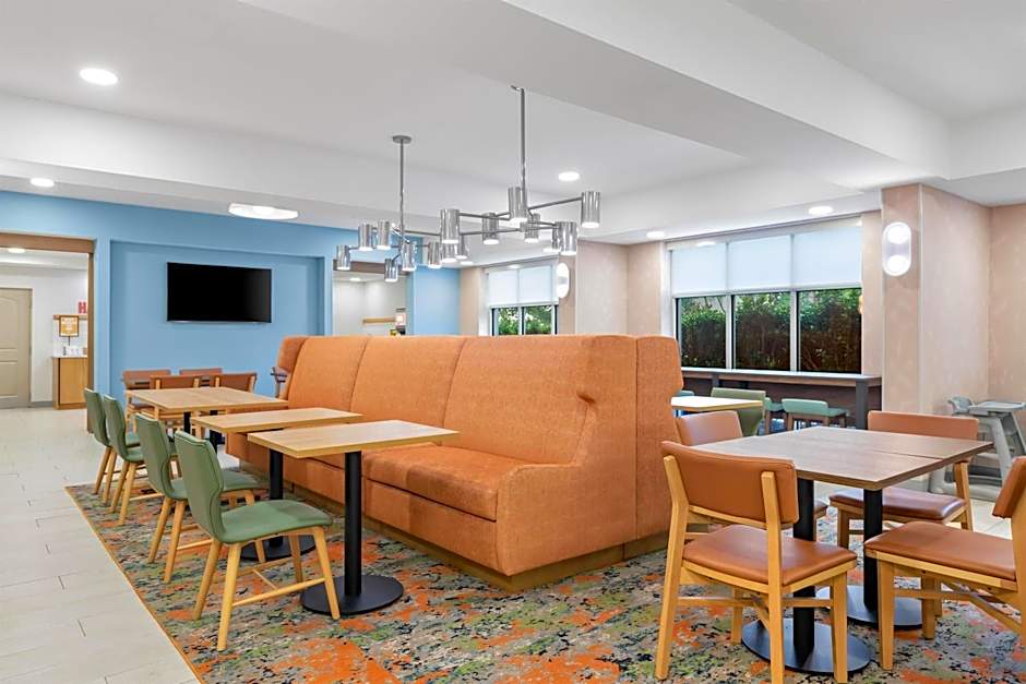 Hampton Inn By Hilton Gainesville-Haymarket