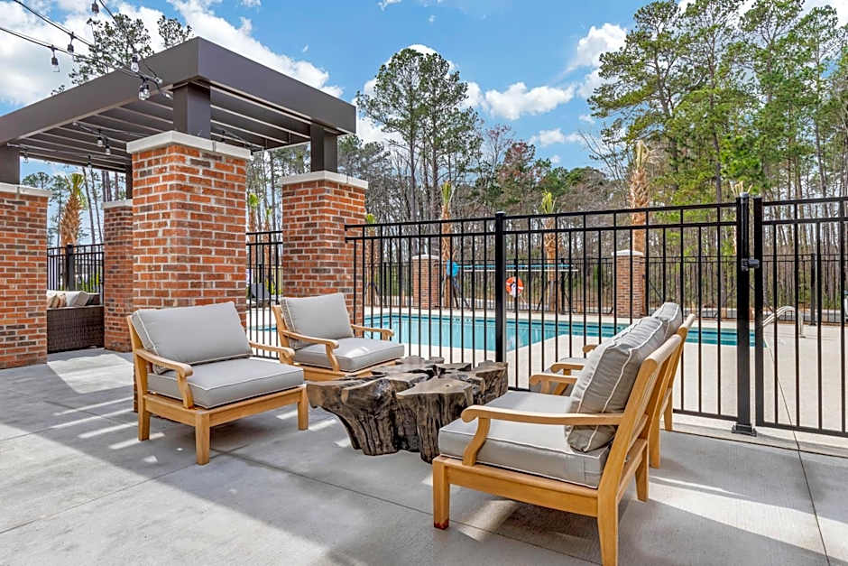 DoubleTree by Hilton Summerville Nexton