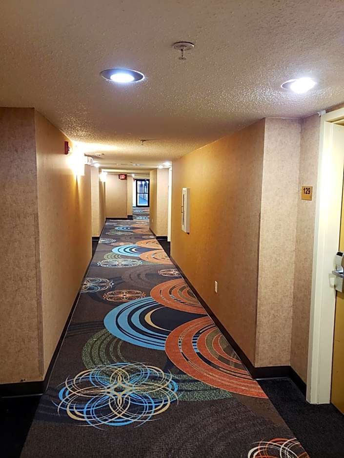 Super 8 by Wyndham Hattiesburg South