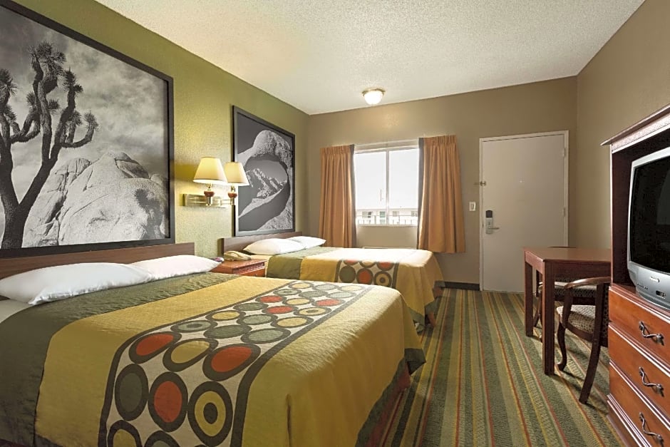Super 8 by Wyndham Ridgecrest