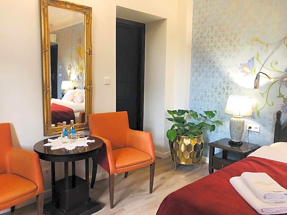 Hotel Ester