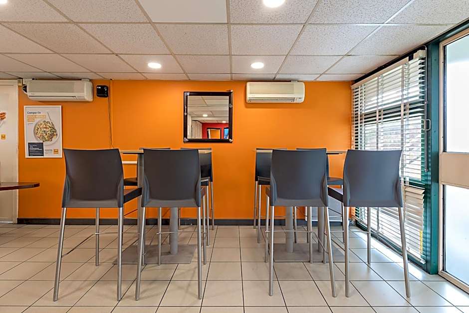 Premiere Classe Rouen Sud - Parc Des Expositions