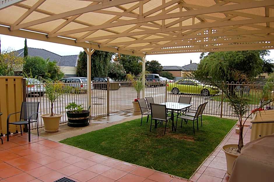 Adelaide International Motel