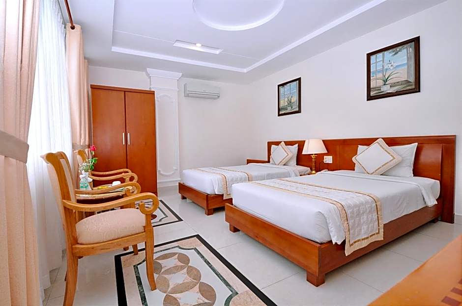 Tan Hoang Long Hotel – Ho Chi Minh City, 
