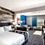 La Quinta Inn & Suites by Wyndham Pittsburg