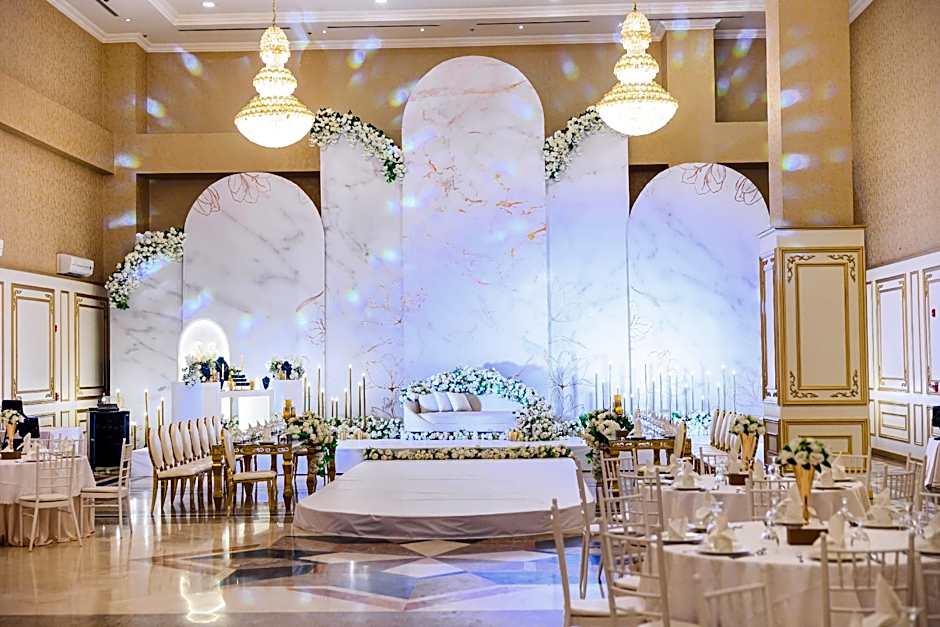 Sapphire Plaza Hotel