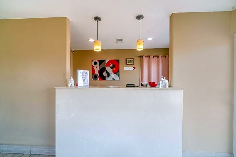 Capital O Hotel Beeville - US 181