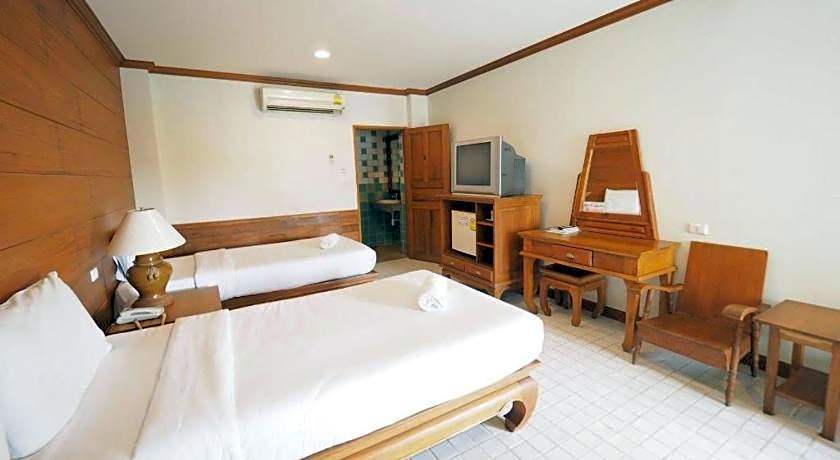 Fah Place Hotel