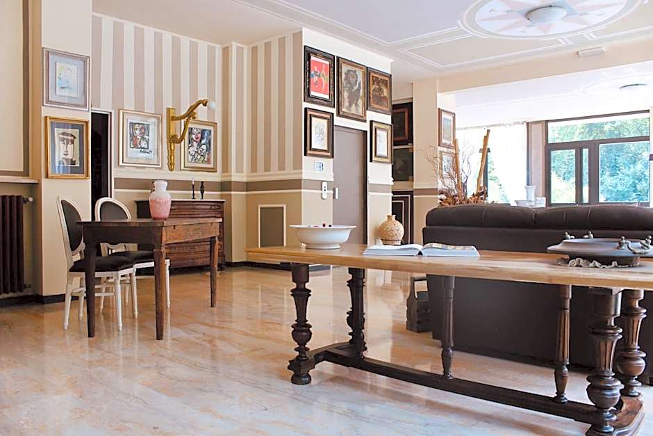 Art Hotel Pandos