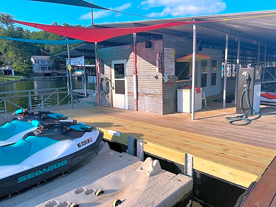 Buddy's Harbor
