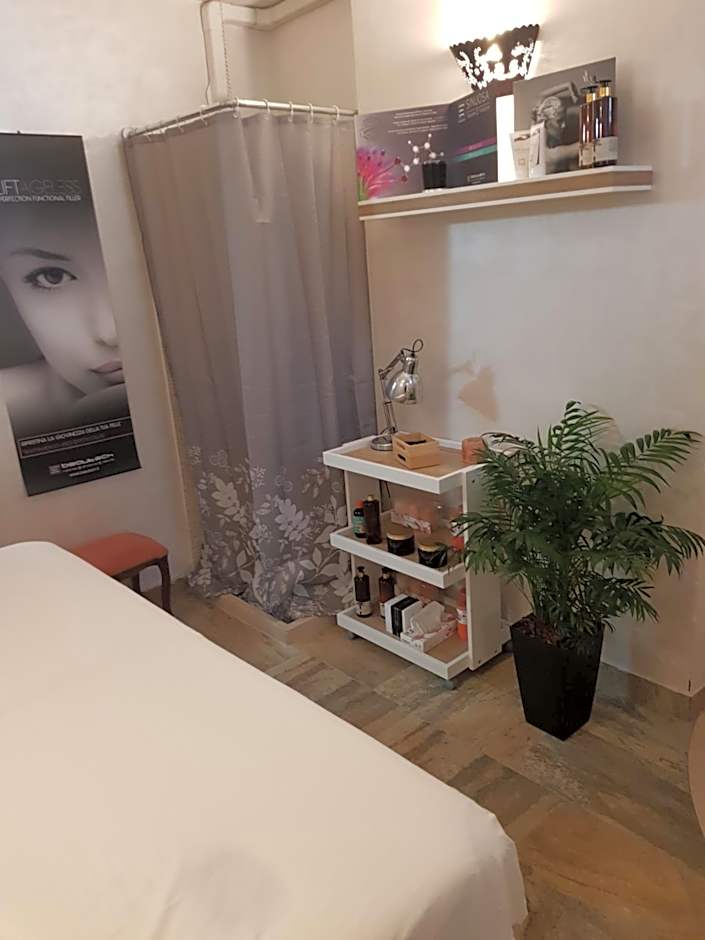 Aurelia Garden Gold B&B