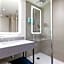 Novotel Liverpool Paddington Village