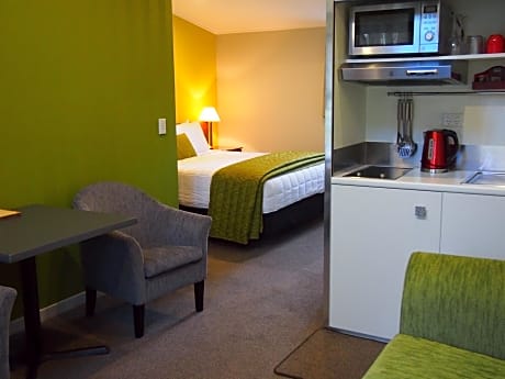 Superior 1 King Bed