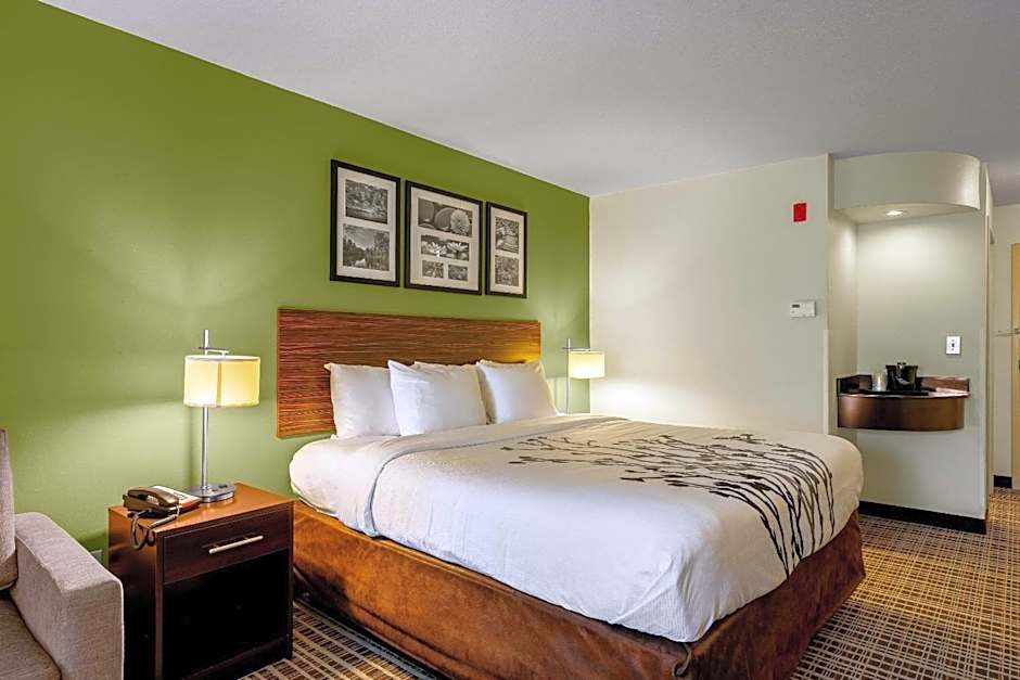 Sleep Inn & Suites Harbour Pointe