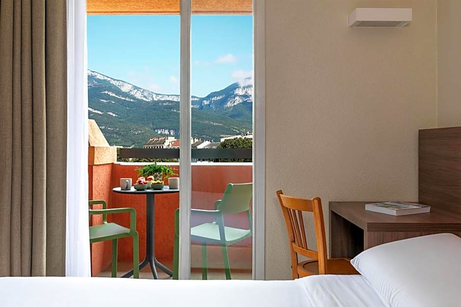 Kyriad Chambéry Centre - Hôtel et Résidence