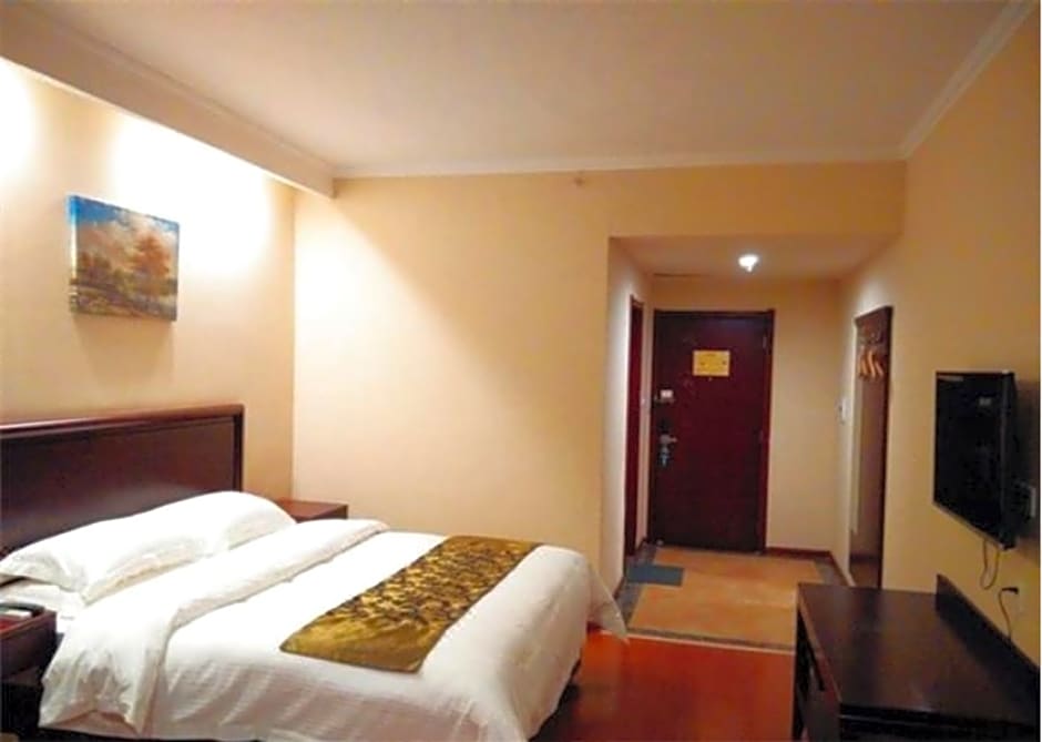 GreenTree Inn QinYang Middle HuaiFu Road Express Hotel