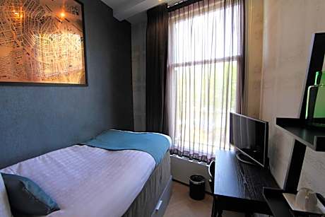 Single Room with Canal View