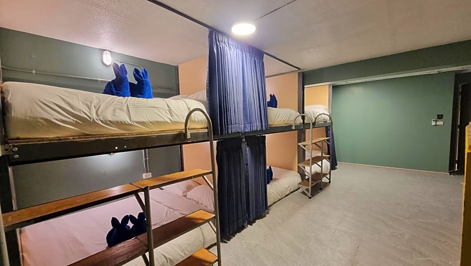 Glur Hostel Pattaya Walking Street