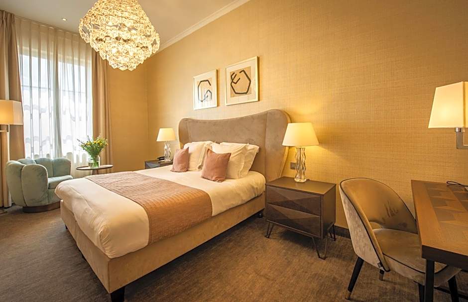 Dukes' Arches Brugge Adults only