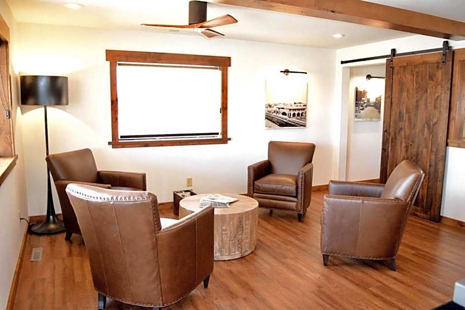 Boarders Inn & Suites by Cobblestone Hotels - Syracuse
