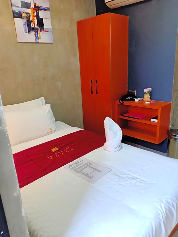 La Gensol Plaza Hotel