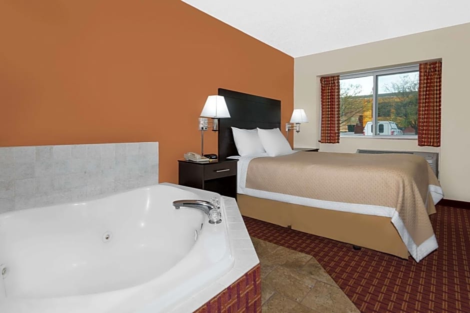 Days Inn by Wyndham Ames