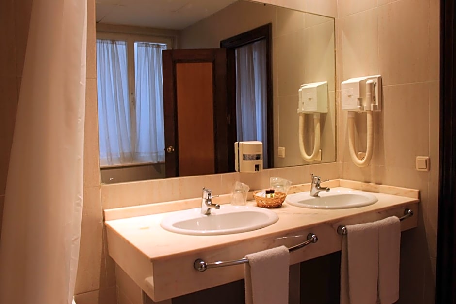 Hotel Monterrey – Salamanca, TN