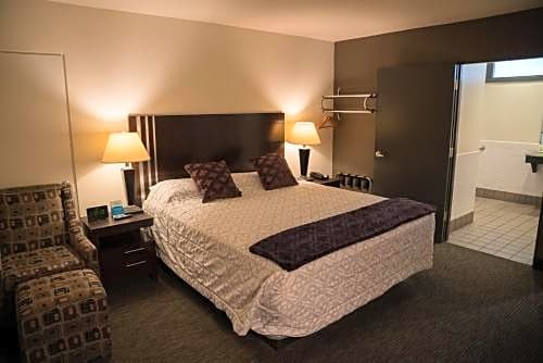 Photo 1 of 3 of King Room - Disability Access