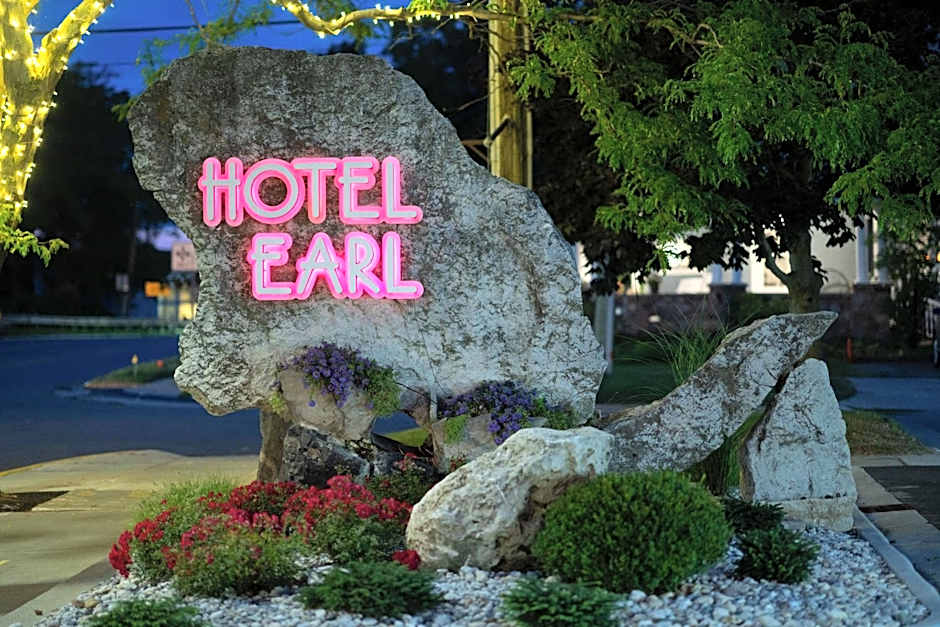 The Earl in Charlevoix