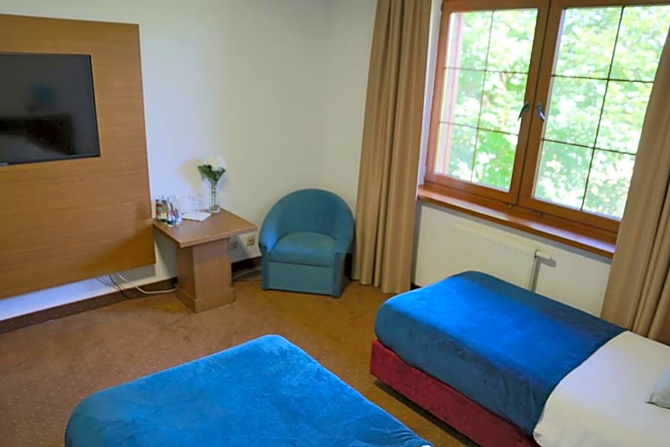 HOTEL CICHA WODA NIEPORĘT