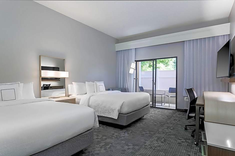 Courtyard by Marriott Tampa Brandon