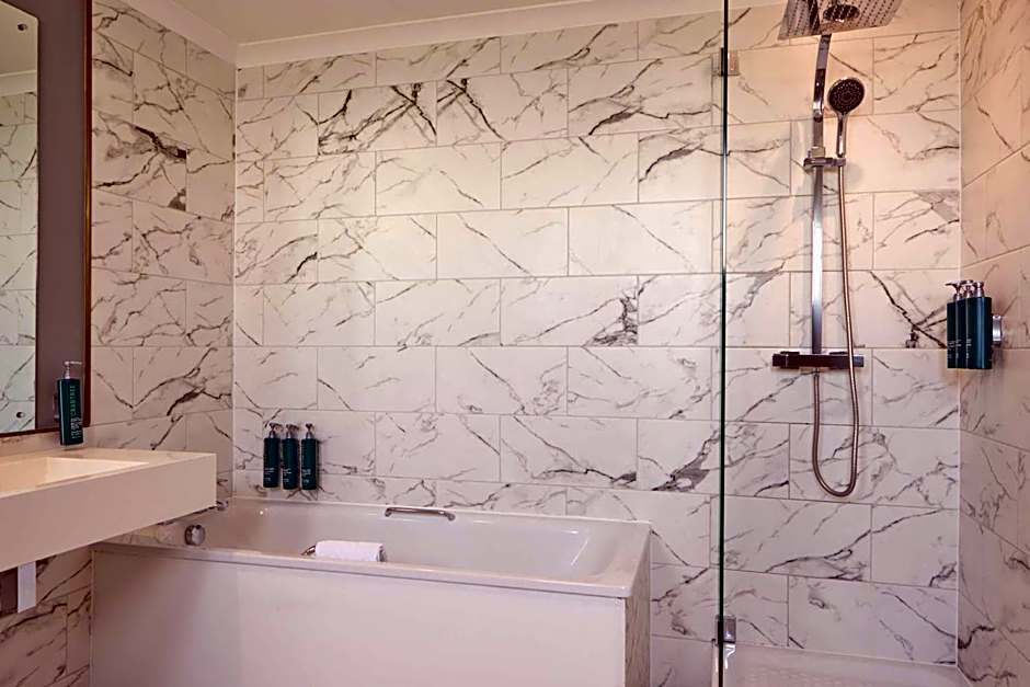 DoubleTree by Hilton Brighton Metropole