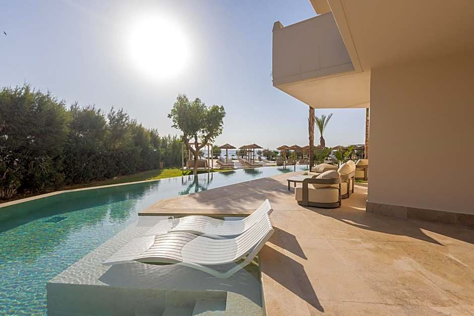 Pegasos Deluxe Beach Hotel