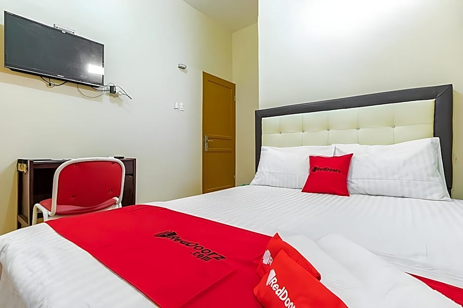 RedDoorz Syariah @ Jalan Setiabudi Medan 3
