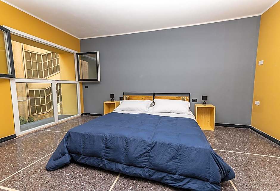 Marathon Hostel
