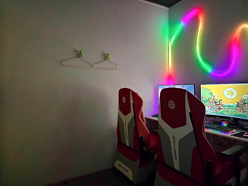 Ease Esport Inn