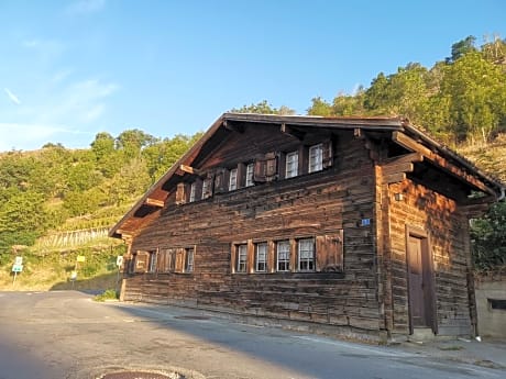 Berg - Hütte beim H O T E L Bahnhof Ausserberg