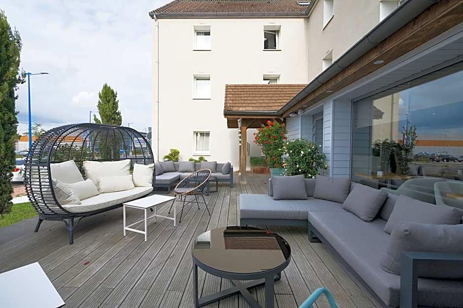 Le Konine - Hotel & Bar & Restaurant