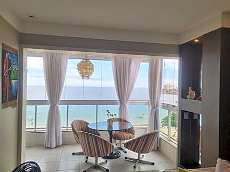 Apartamento FRENTE PARA 0 MAR - PÉ NA AREIA - 3 SUITES COM AR CONDICIONADO, 2- VAGAS PARA CARROS MÉDIOS OU PICK UP E CARRO PEQUENO - FINAMENTE DECORADO - PRAIA DO MORRO-INTERNET -WI-FI -TV COM SERVIÇOS DE DISNEY PLUS - NETFLIX -HBO MAX -STAR MAX -