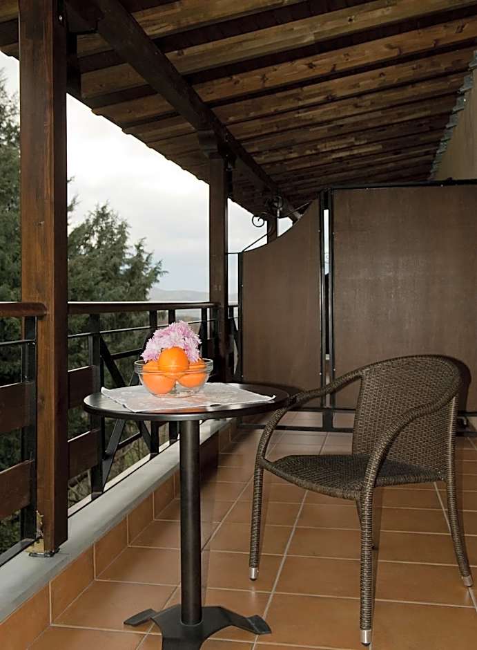 Dellas Boutique Hotel