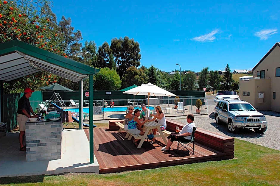 Fairway Motel & Apartments